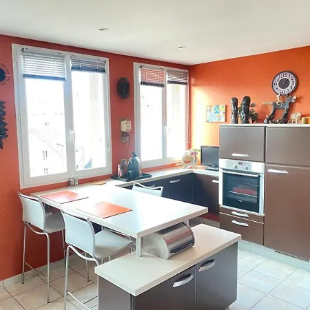 Confortable A Avec Balcon, Wifi Et Parking Prive - Fr-1-742-505 Appartement Aurillac